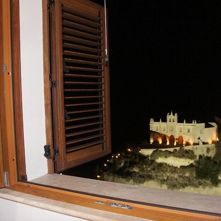 Aparthotel Bluemind Tropea Esterno foto