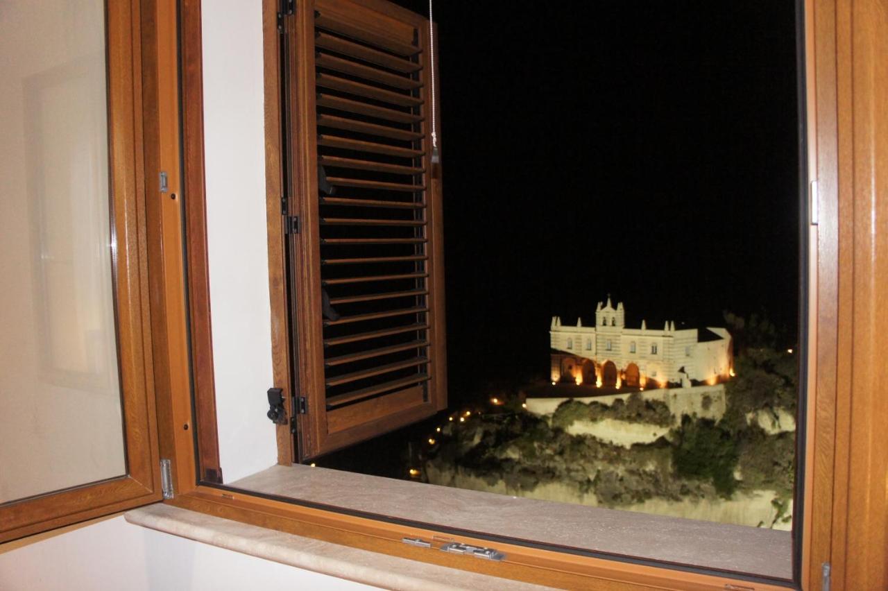 Aparthotel Bluemind Tropea Esterno foto