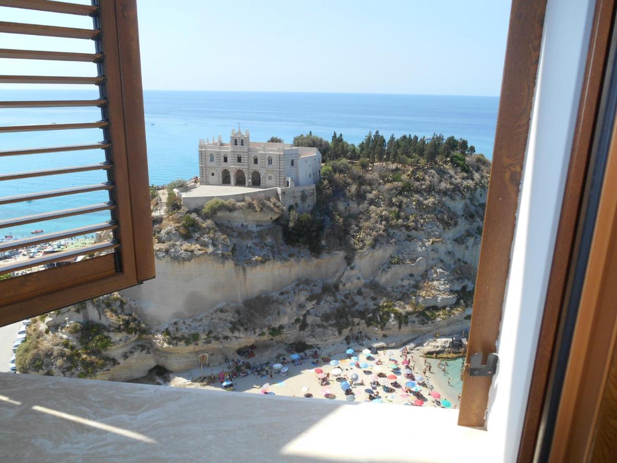 Aparthotel Bluemind Tropea Esterno foto
