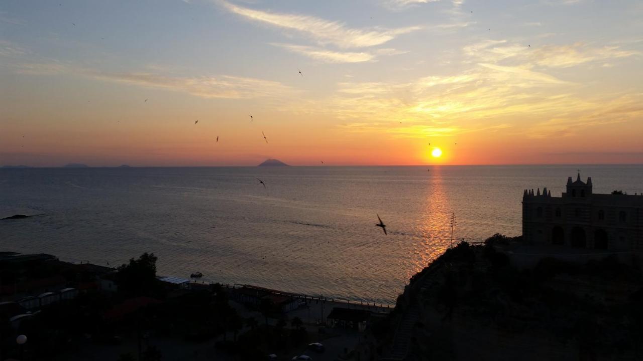 Aparthotel Bluemind Tropea Esterno foto