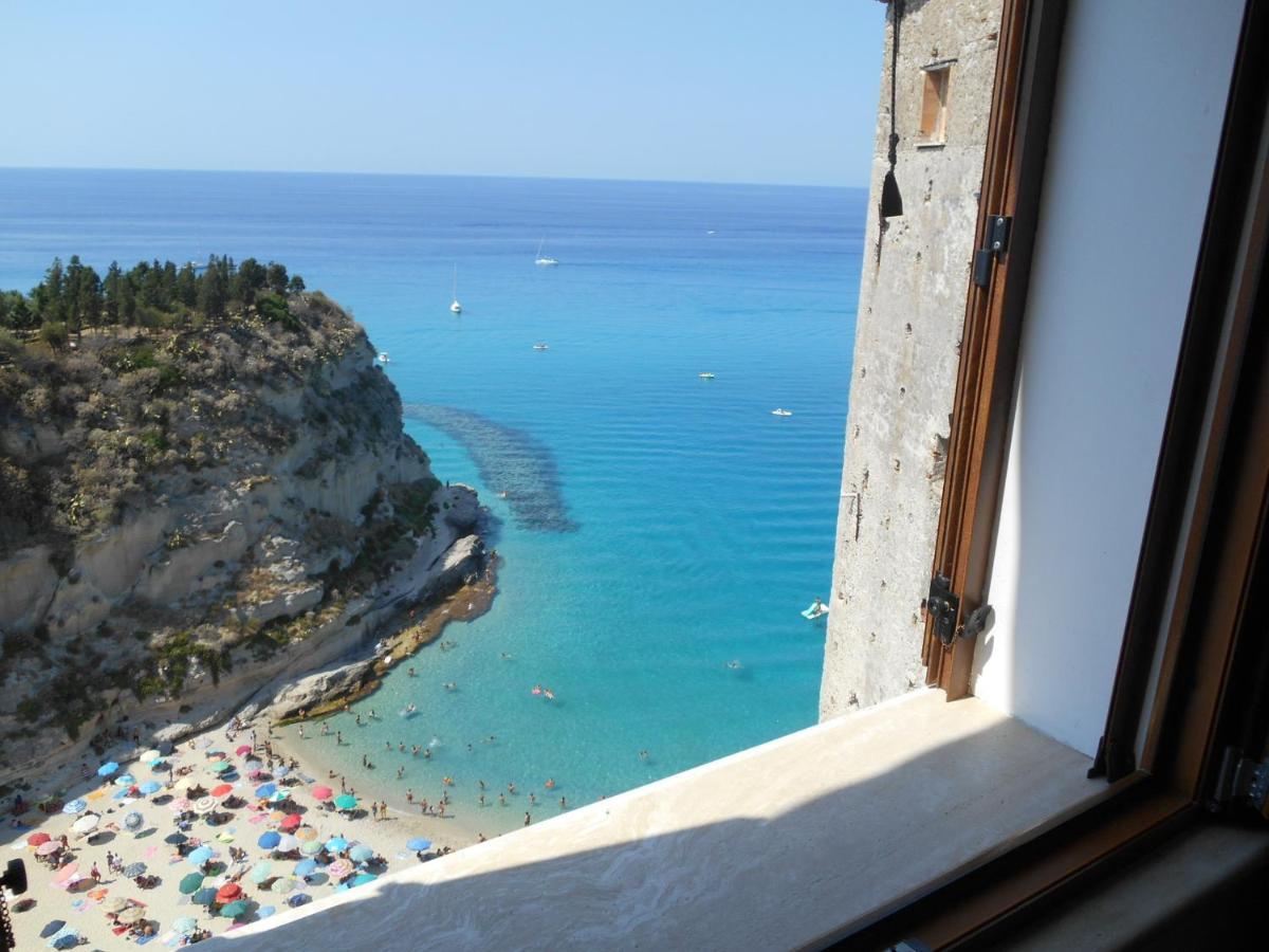 Aparthotel Bluemind Tropea Esterno foto