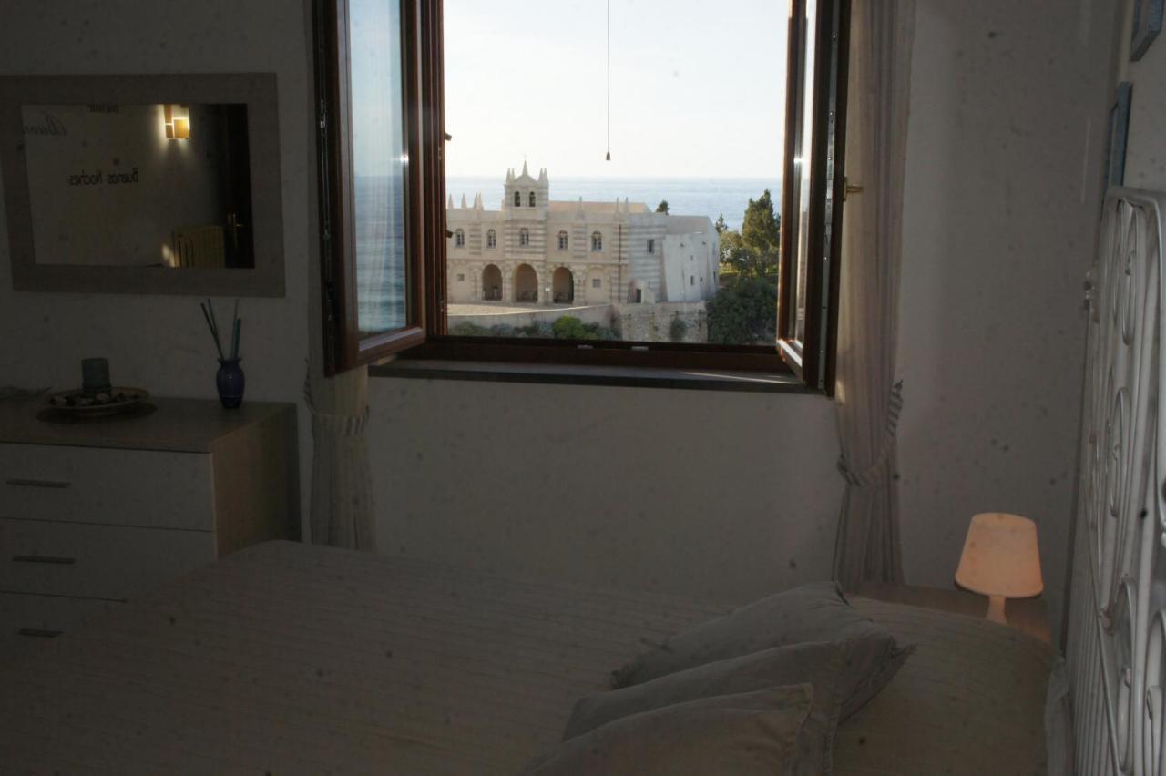 Aparthotel Bluemind Tropea Esterno foto